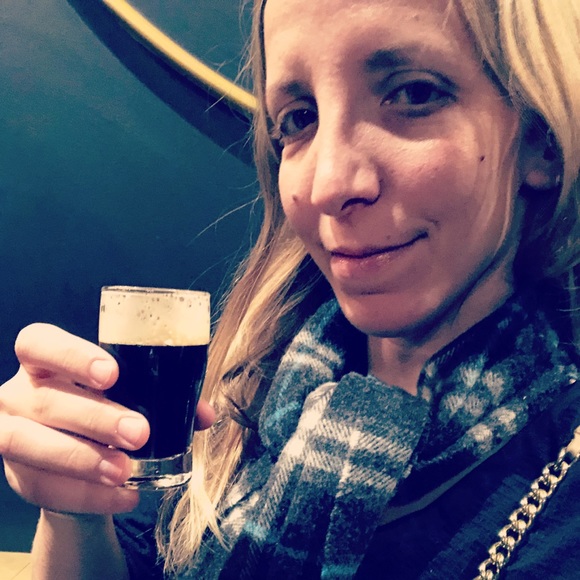 Just another New Yorker wearing all black - Picture 7 of 16